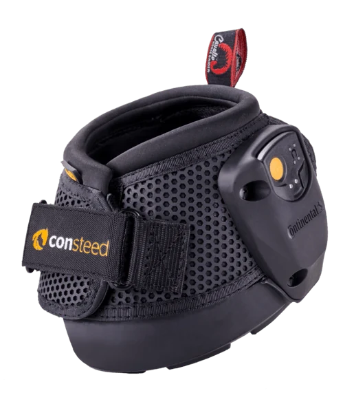 consteed smart sneaker: a black Cavallo Trek boot with the consteed sensor unit on its side