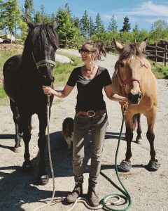 Brigitta Luettge - Cavallo Horse Hoof Boots Customer Service