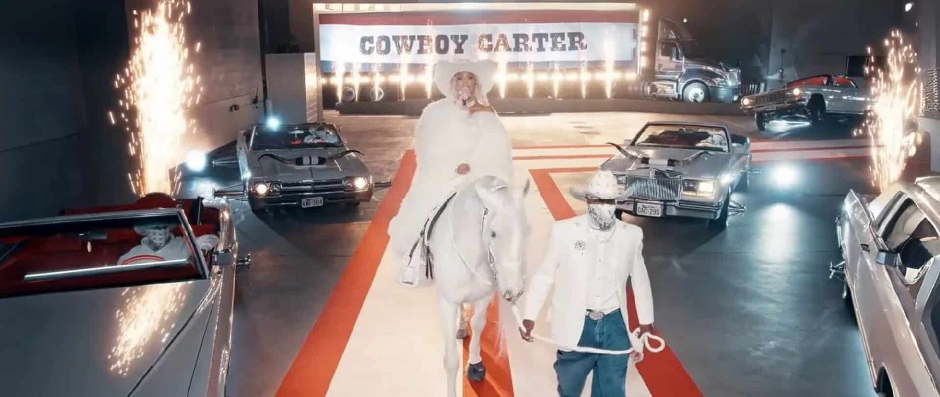 Beyoncé using Cavallo Trek Horse Hoof Boots at 2024 NFL Christmas Day Halftime show