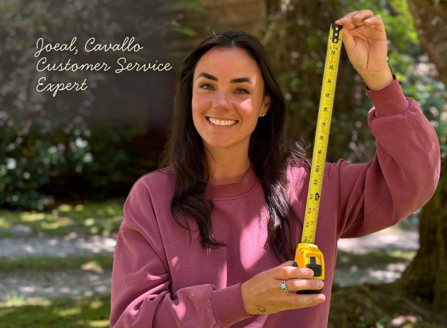 Cavallo expert measuring for perfect hoof boot fit—enhance equine comfort with precise sizing.